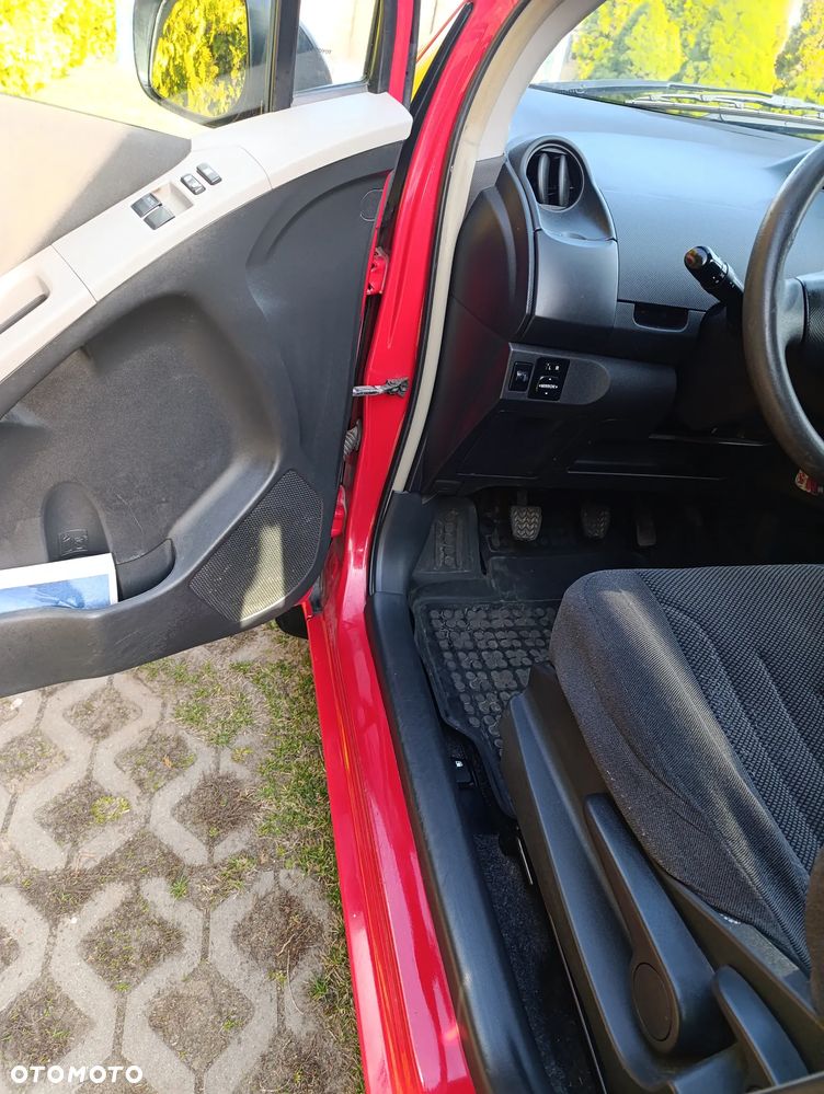 Toyota Yaris 1.0 Terra - 17