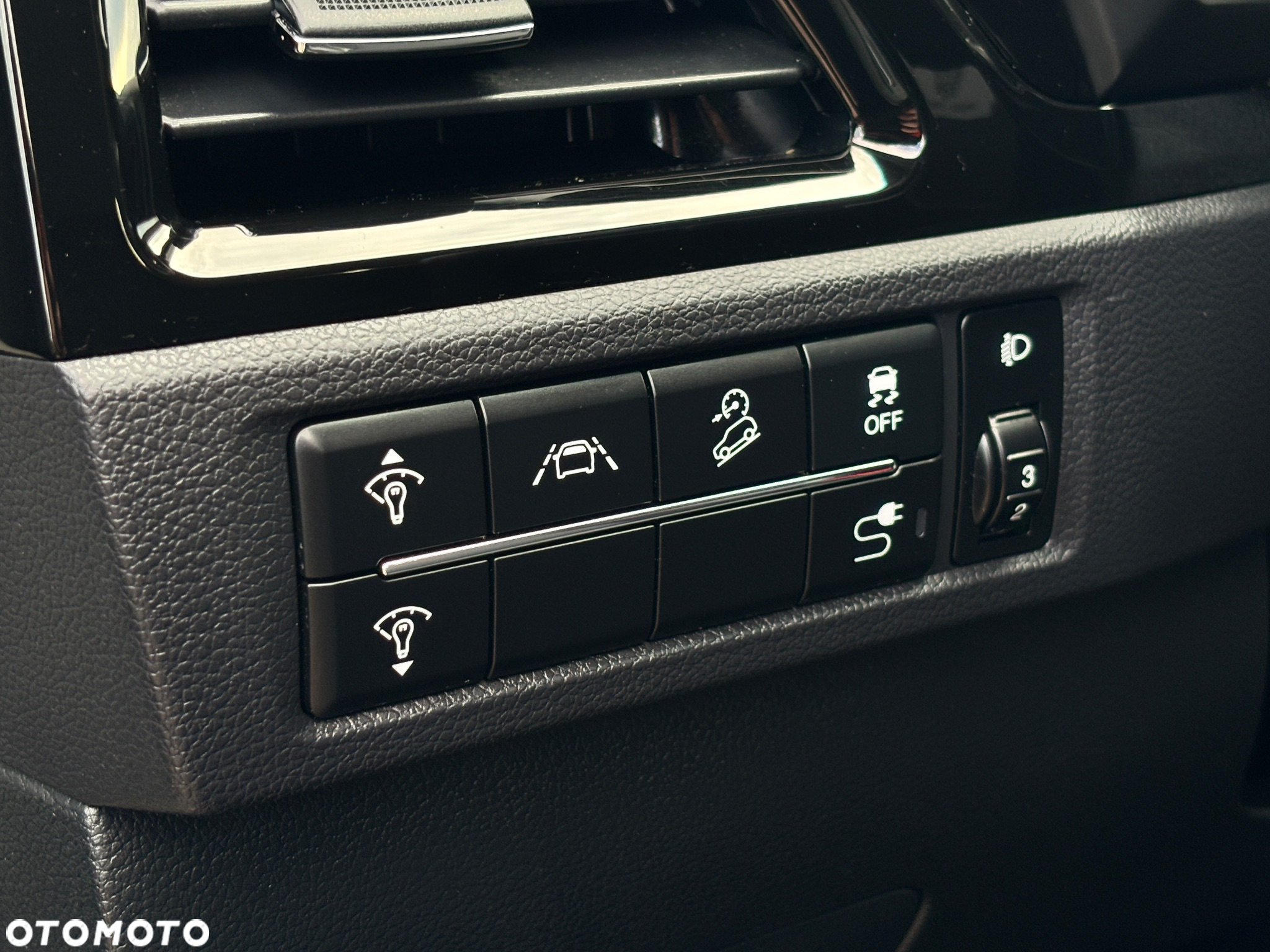 SsangYong/KGM Korando eMotion Sapphire 2WD - 25