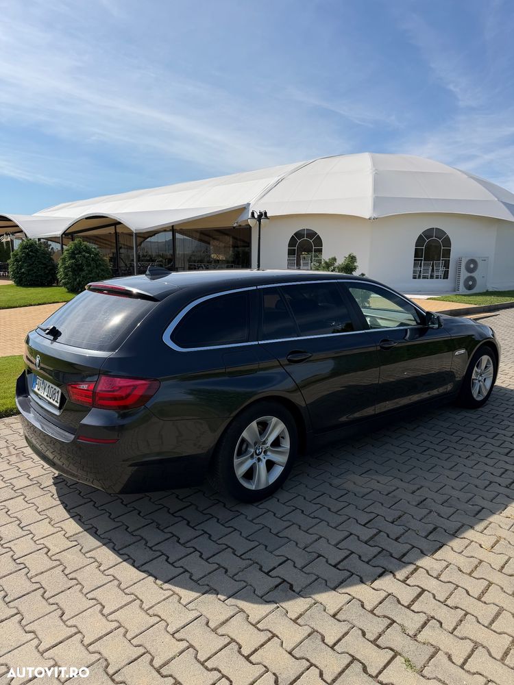 BMW Seria 5 520d Sport-Aut. - 4