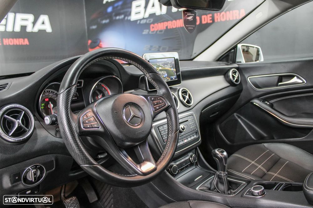 Mercedes-Benz CLA 180 CDI Urban - 20