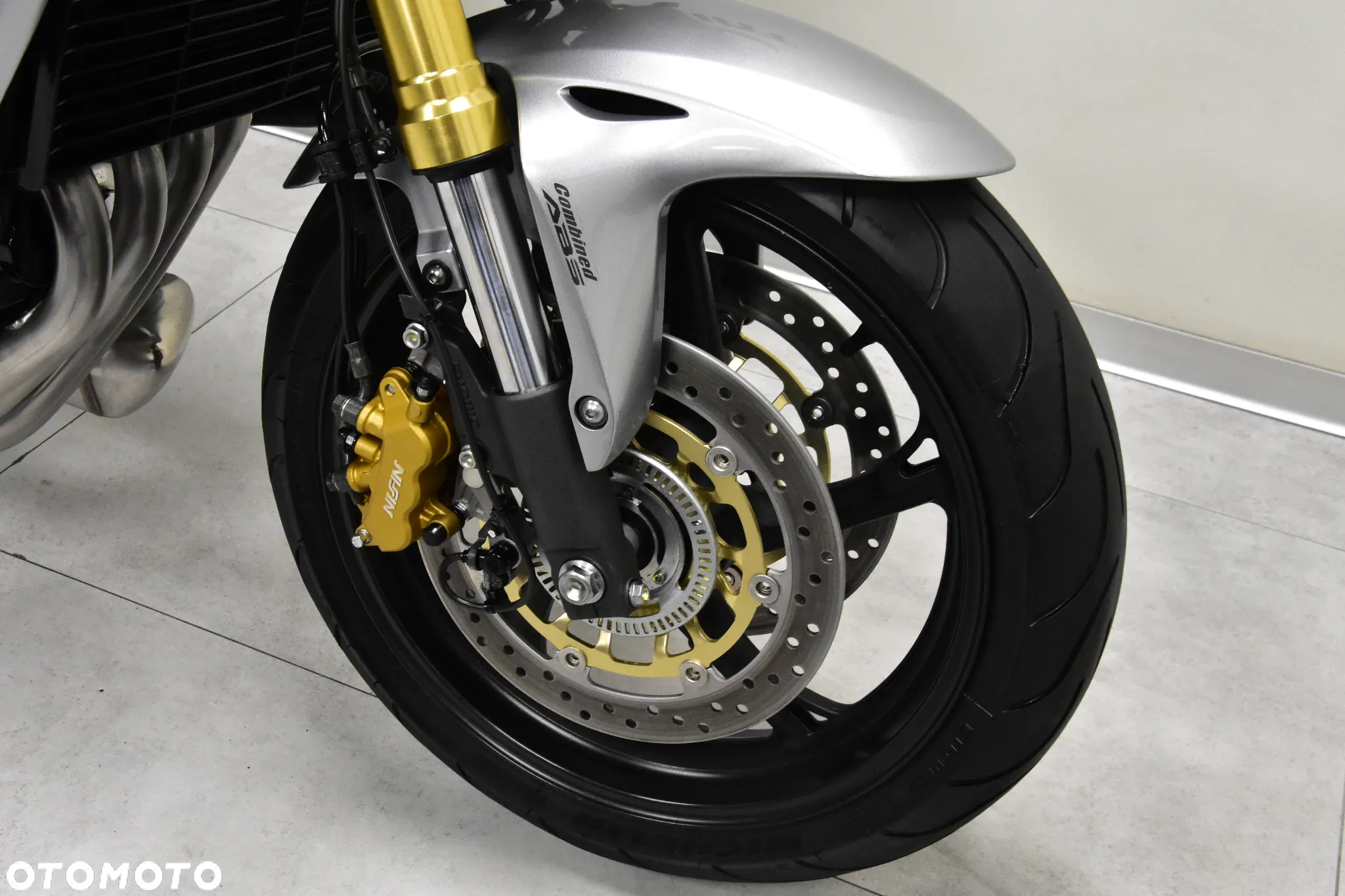 Honda CB - 23