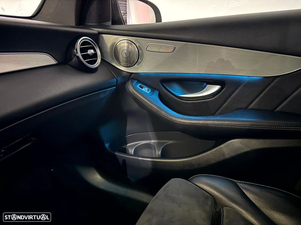 Mercedes-Benz GLC 220 d 4Matic 9G-TRONIC AMG Line - 32