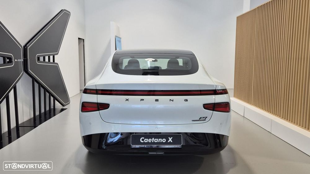 Xpeng P7i 86.2 kWh AWD Performance - 4