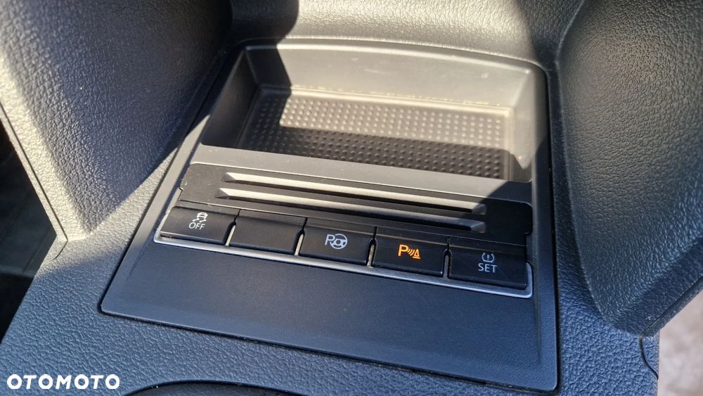 Volkswagen Touran 1.4 TSI Comfortline - 24