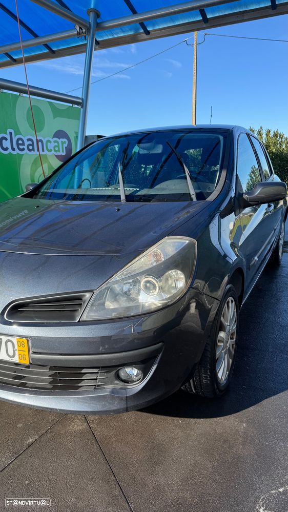 Renault Clio 1.2 16V Confort - 39