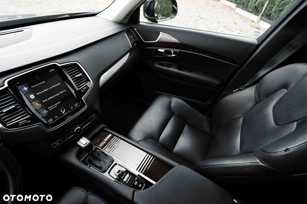 Volvo XC 90 T6 AWD Momentum - 12