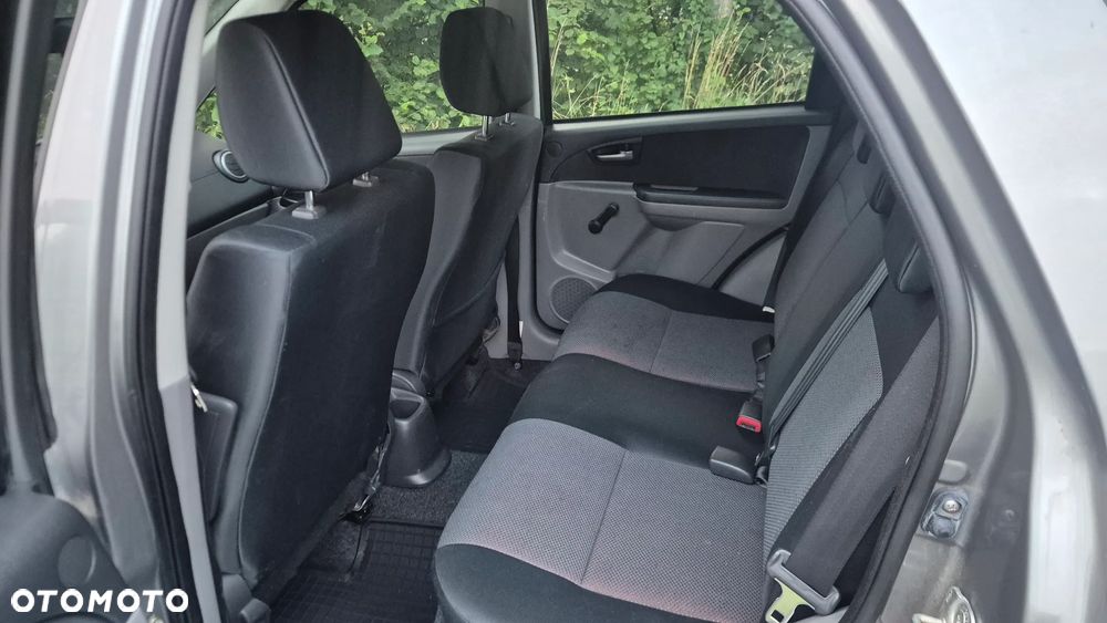Suzuki SX4 1.9 DDiS DPF 4x4 Club - 6