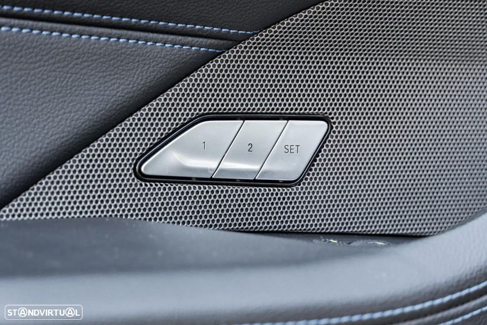 BMW i4 eDrive35 Pack Desportivo M - 50