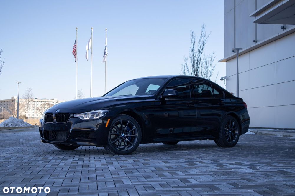 BMW Seria 3 330i xDrive M Sport - 17