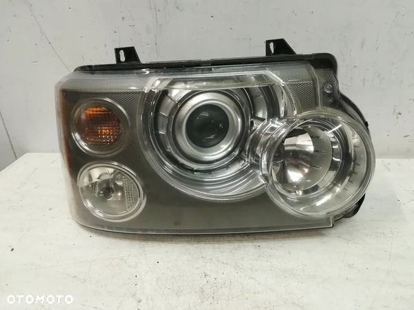 Range Rover Vogue L322 lampa prawa przednia przód Xenon