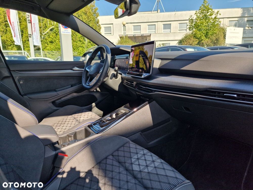 Volkswagen Golf - 16