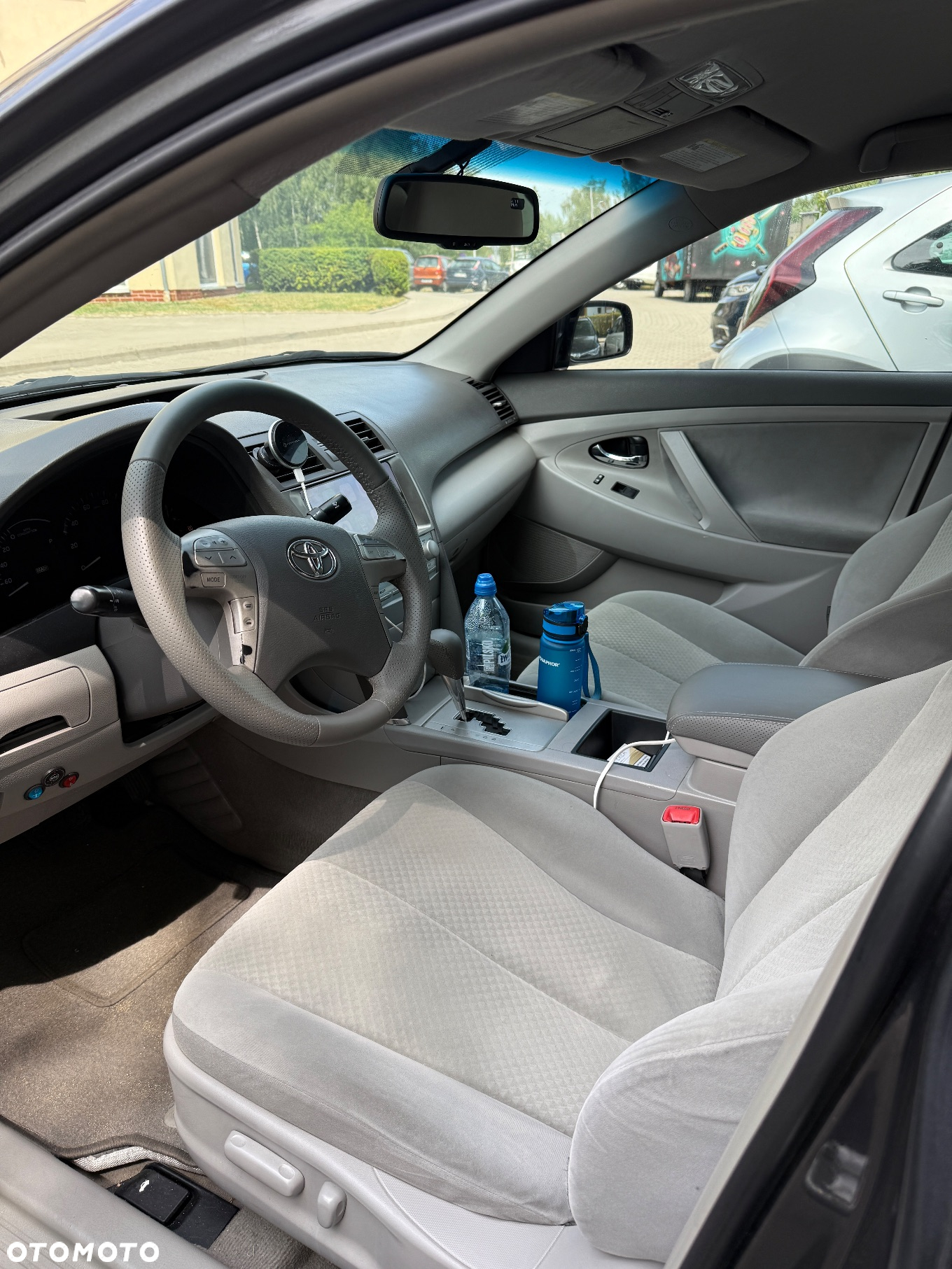 Toyota Camry 2.4 Hybrid - 8