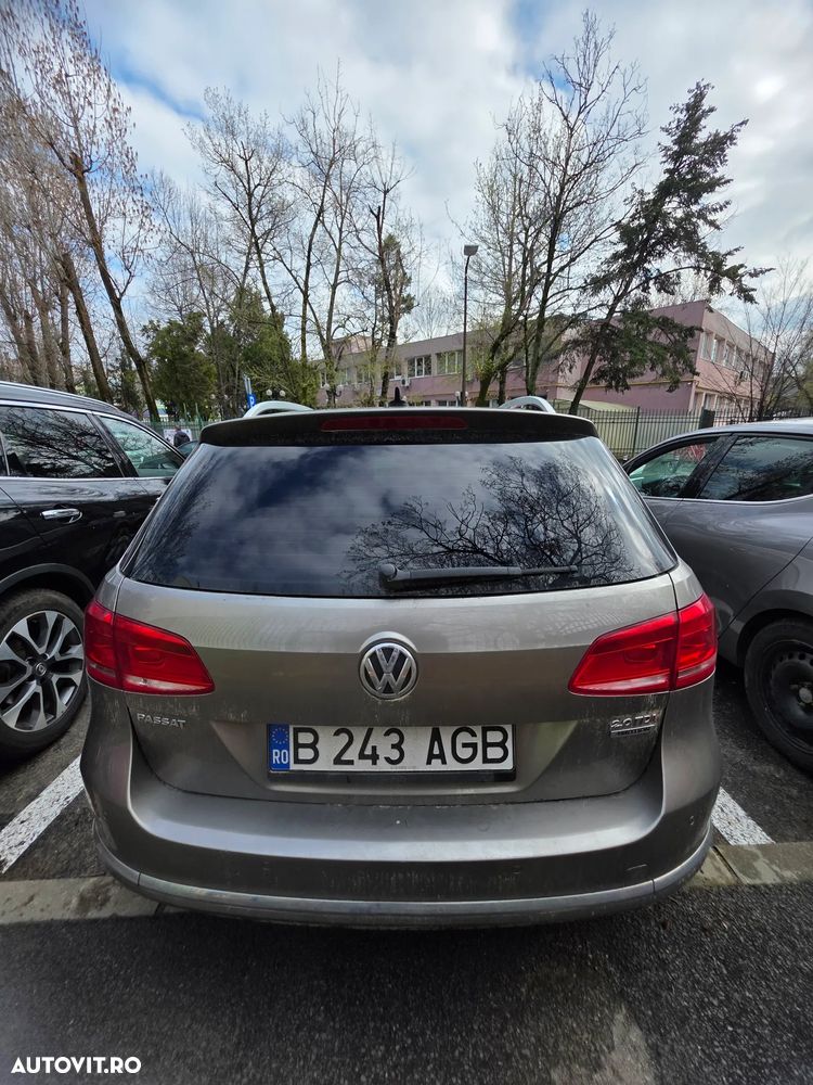 Volkswagen Passat 2.0 TDI 4Motion DSG BlueMotion Tech Highline - 8