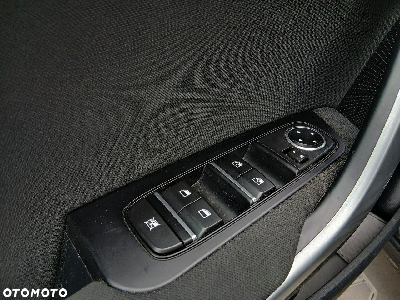 Kia Ceed - 12