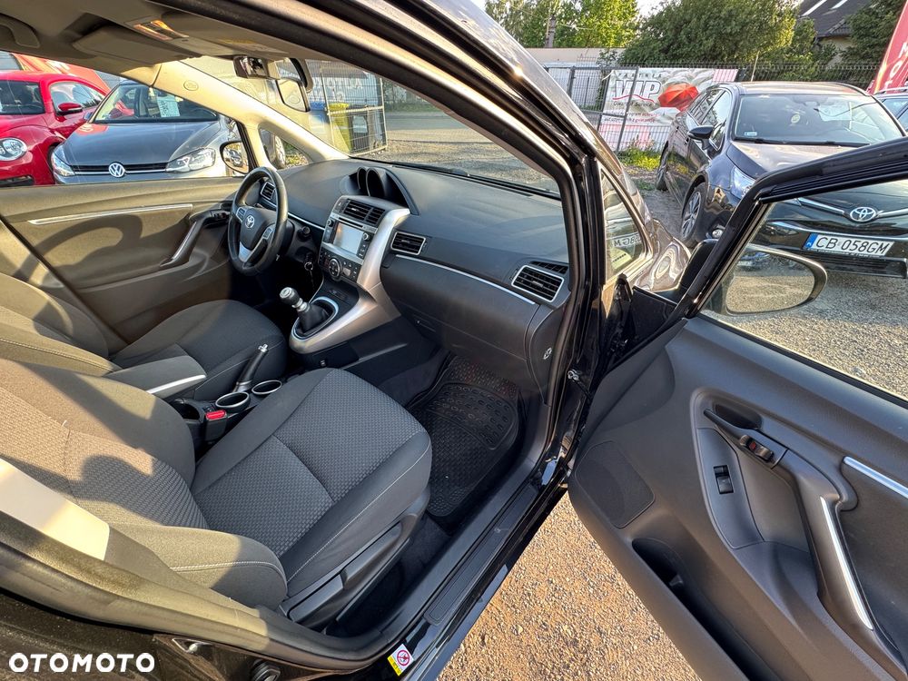 Toyota Verso 2.0 D-4D Prestige - 18