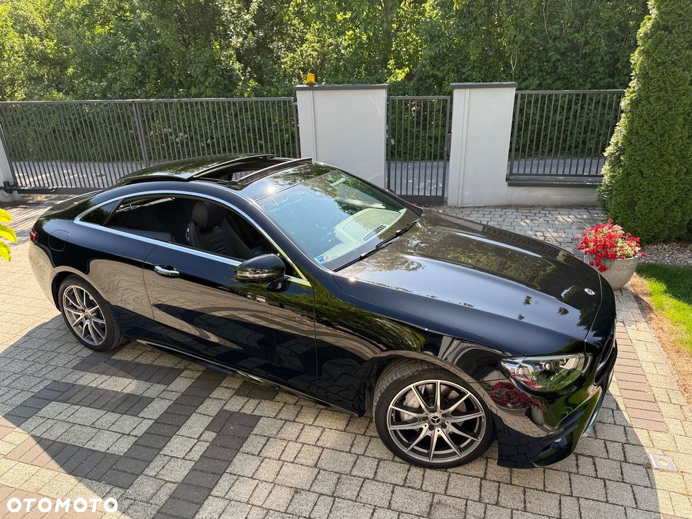 Mercedes-Benz Klasa E 220 d Coupe 4-Matic 9G-TRONIC - 21