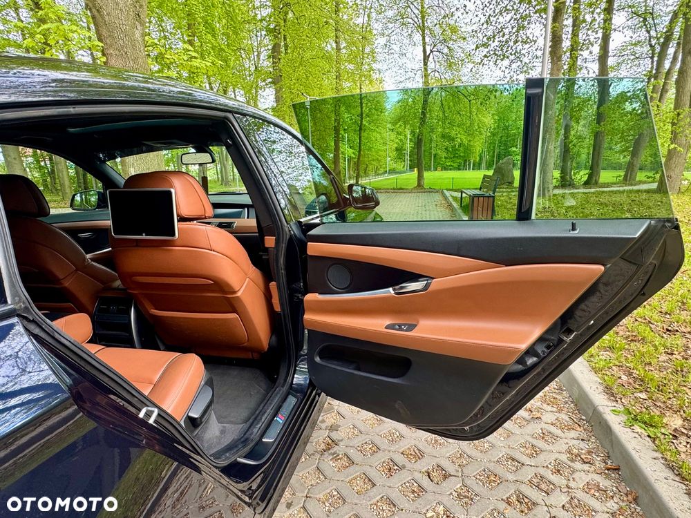 BMW 5GT - 13