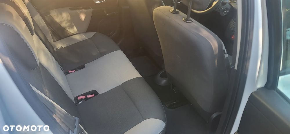Renault Clio - 7