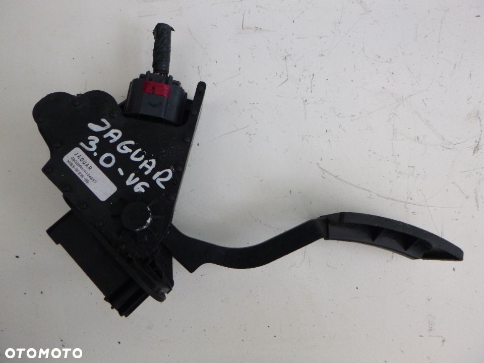 Jaguar S-Type 3,0 V6 potencjometr gazu XR83-9F836-BB - 1