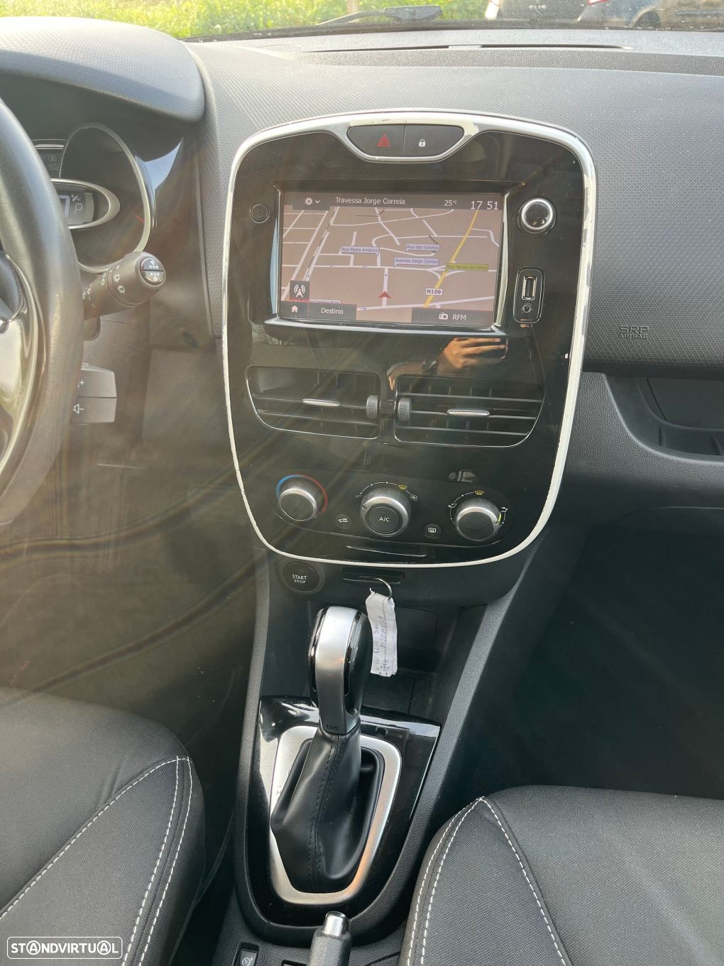 Renault Clio Sport Tourer 1.5 dCi Dynamique S EDC - 29