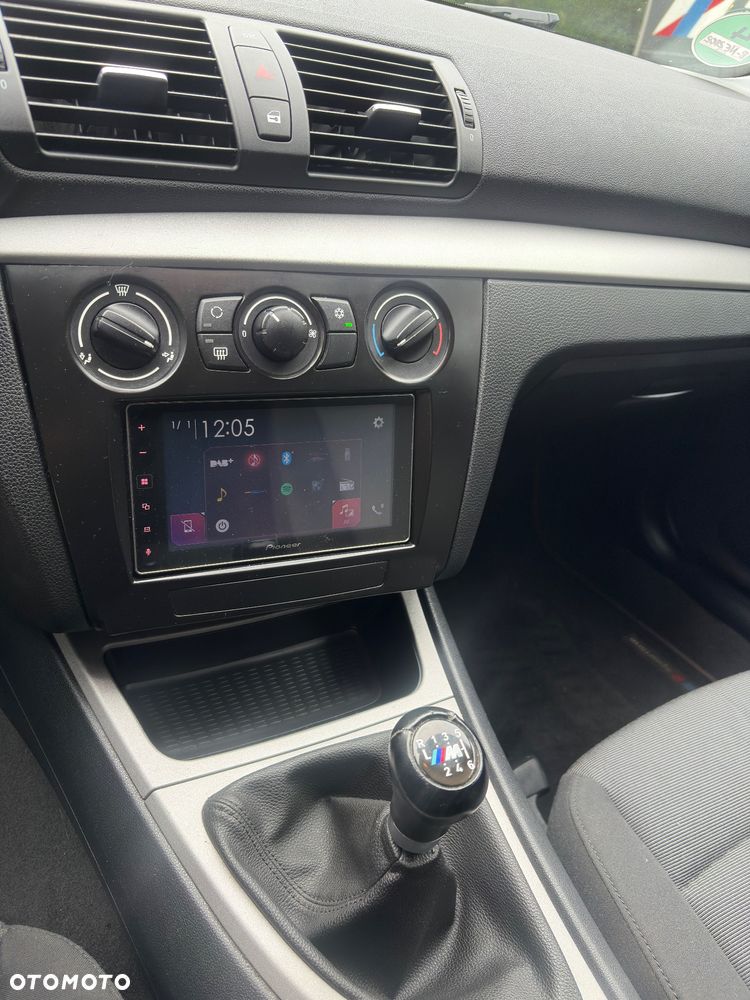 BMW Seria 1 116i - 15
