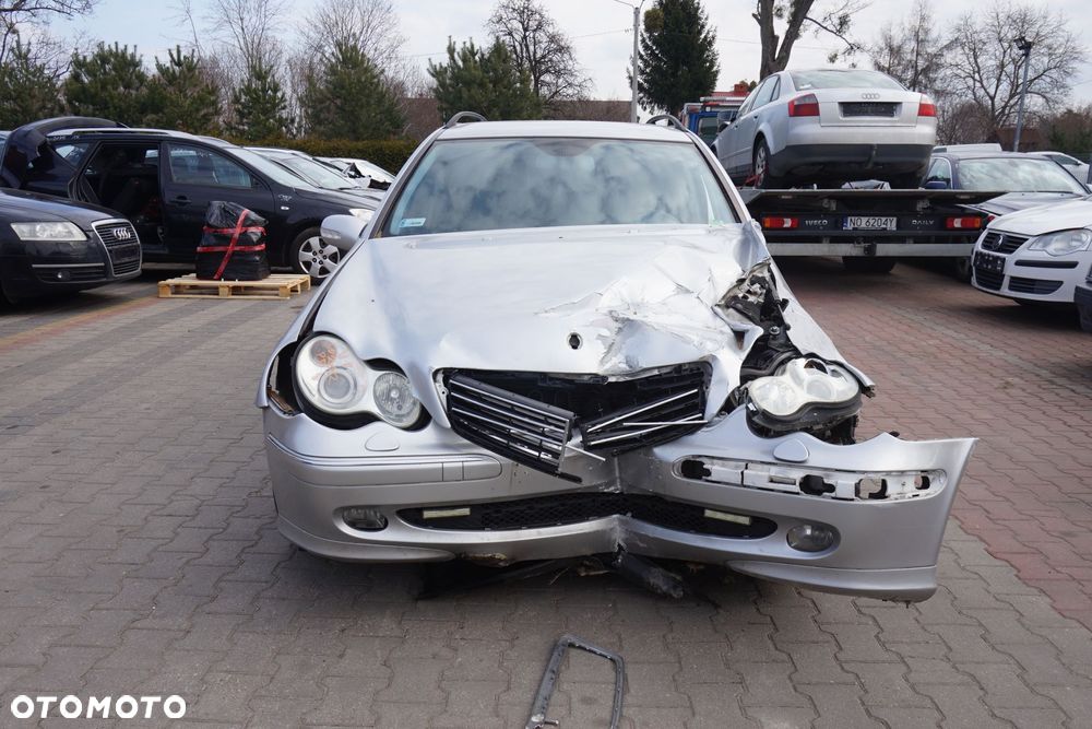 MERCEDES C-KLASA W203 KOMBI 2003 744 2.2 CDI OM646963 143KM 722699 SREBRNY na części - 8