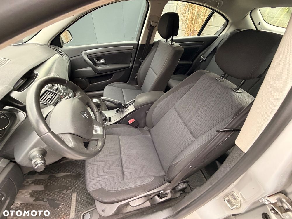 Renault Laguna 2.0 dCi Tech Run - 15