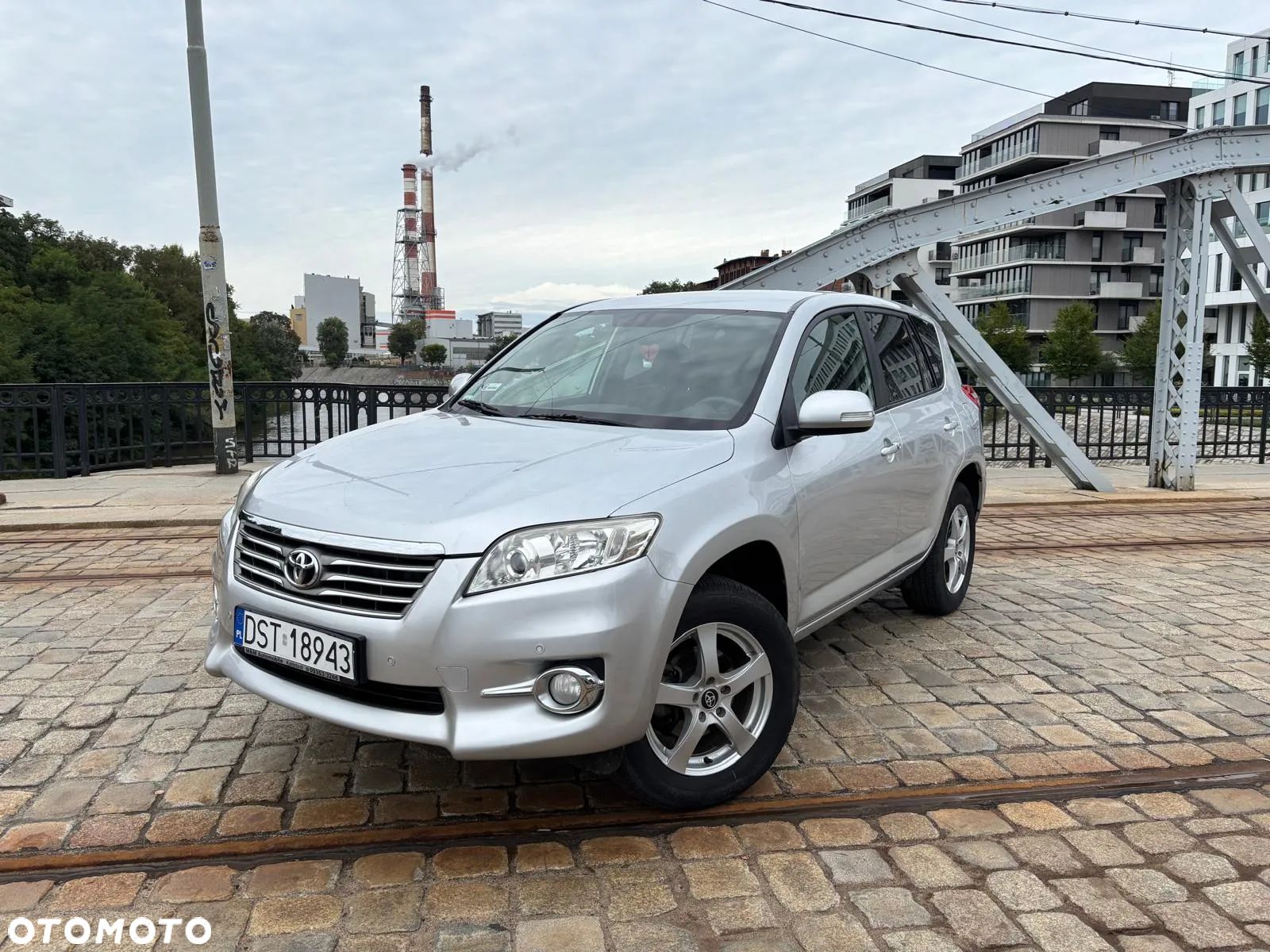 Toyota RAV4 - 1