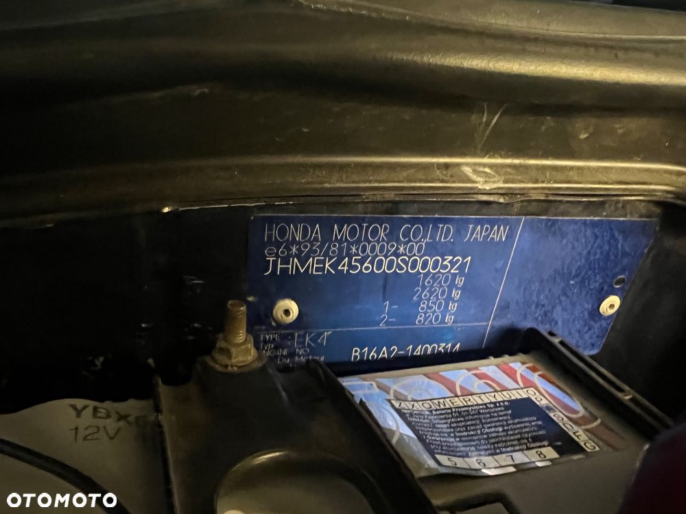 Honda Civic 1.6 VTi - 9