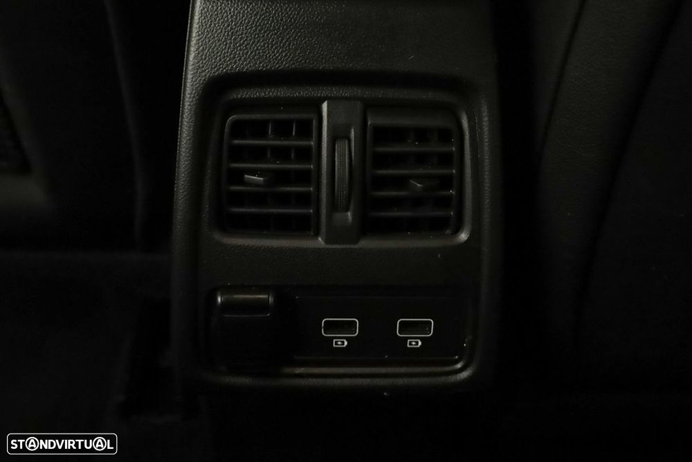 Renault Captur 1.0 TCe Techno Bi-Fuel - 25