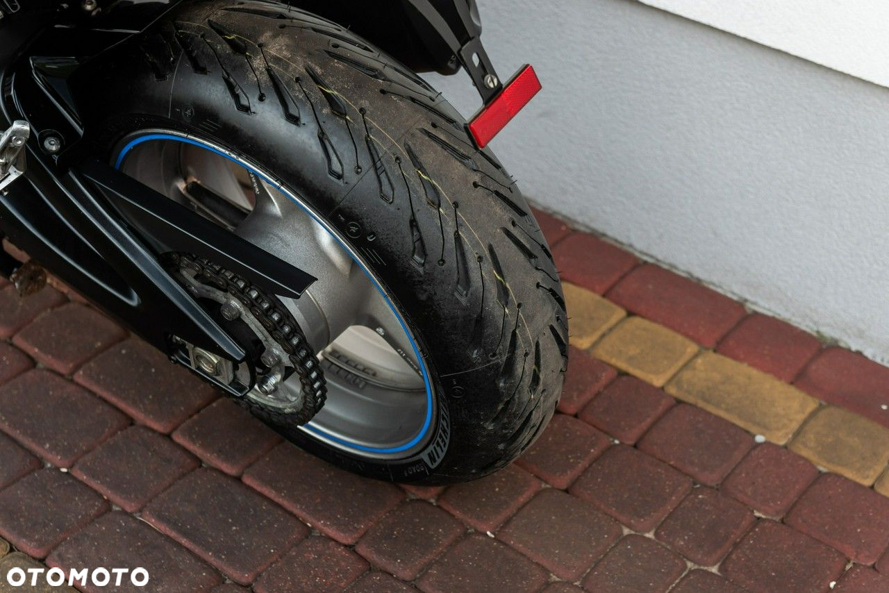 Yamaha FZ - 8