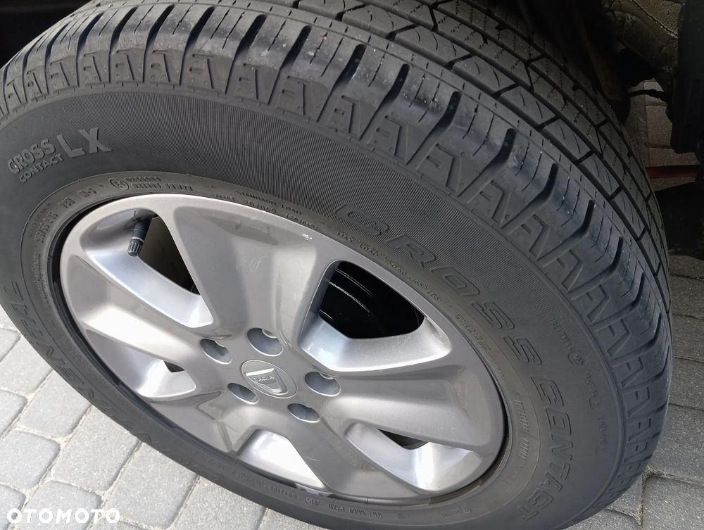 Dacia Duster 1.6 SCe Laureate S&S - 38