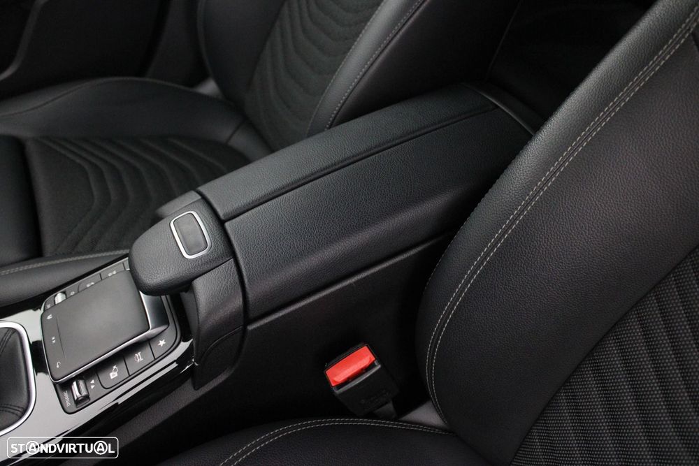 Mercedes-Benz A 160 — fotografia 30