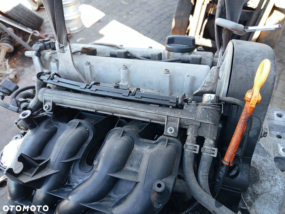 SILNIK SŁUPEK VW GOLF IV 1.4 16V KOD SILNIKA APE - 5