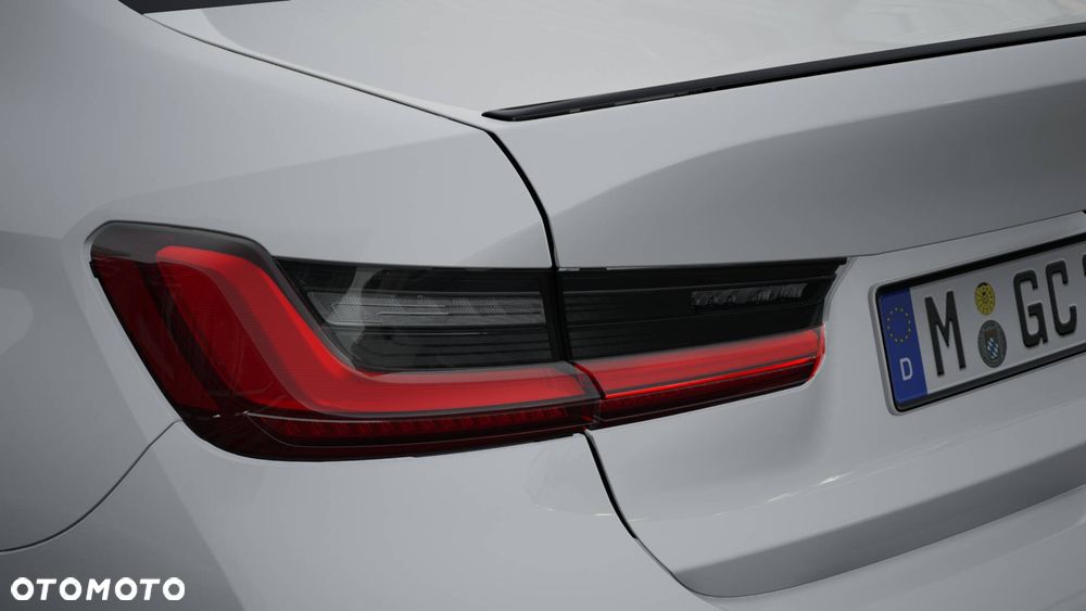 BMW Seria 3 318i - 8