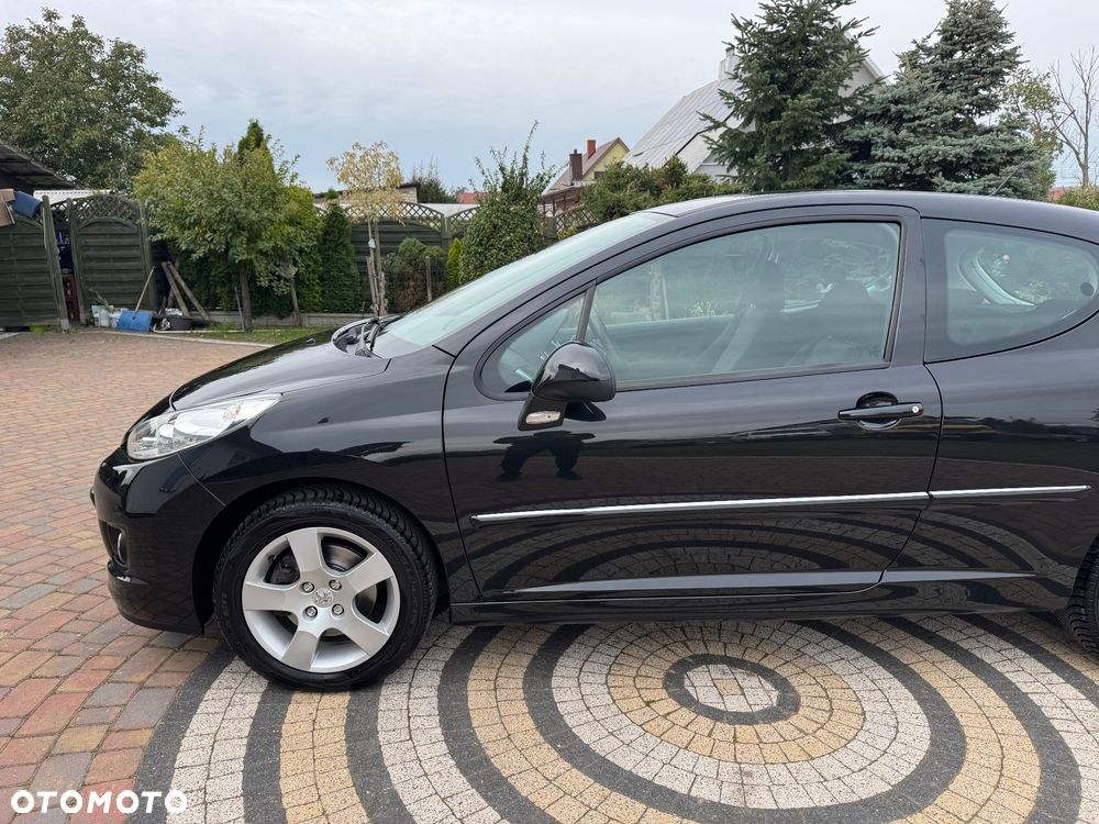 Peugeot 207 - 11