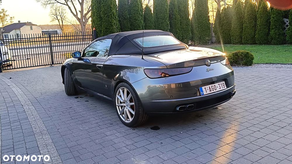 Alfa Romeo Spider - 15