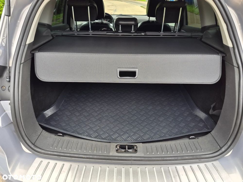 Ford Kuga 2.0 TDCi 2x4 Titanium - 13