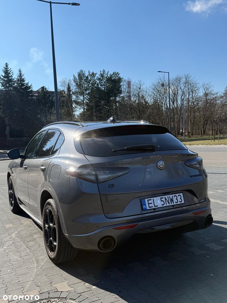 Alfa Romeo Stelvio 2.0 Turbo 16V AT8-Q4 Ti - 5