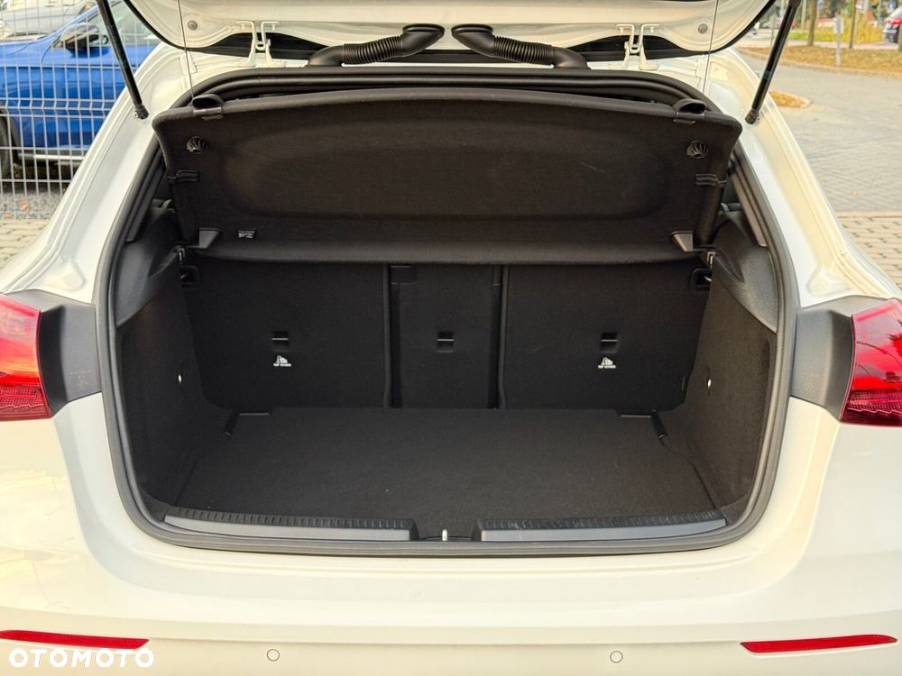 Mercedes-Benz Klasa A 220 4-Matic AMG Line 8G-DCT - 28