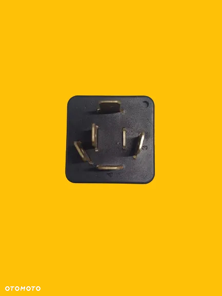 WŁĄCZNIK WENTYLATORA JCB 701/51600 - 3