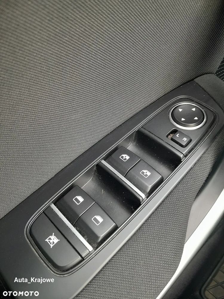 Kia Ceed 1.6 CRDi mHEV M - 24