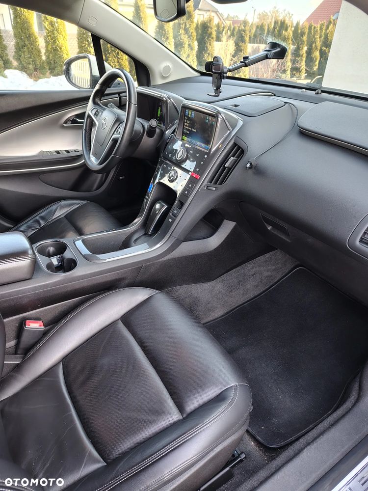 Opel Ampera - 12