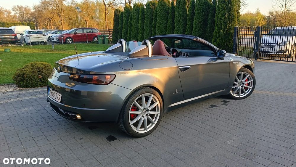 Alfa Romeo Spider - 3