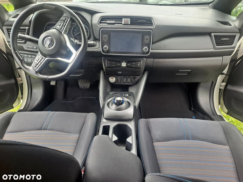 Nissan Leaf 40 kWh Acenta - 11