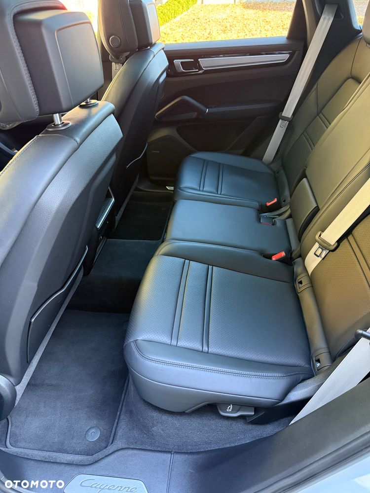 Porsche Cayenne Platinum Edition - 11