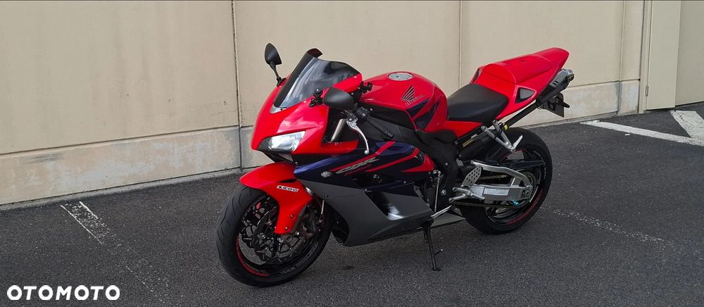 Honda CBR - 3