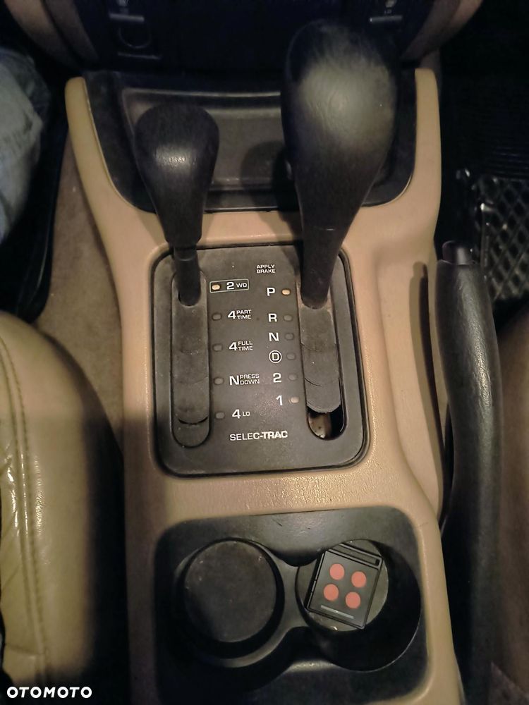 Jeep Grand Cherokee 4.0 Laredo - 5