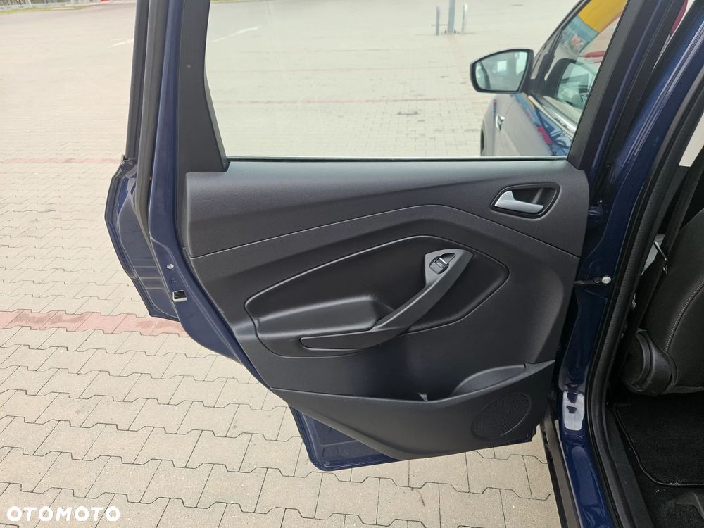 Ford Kuga - 9