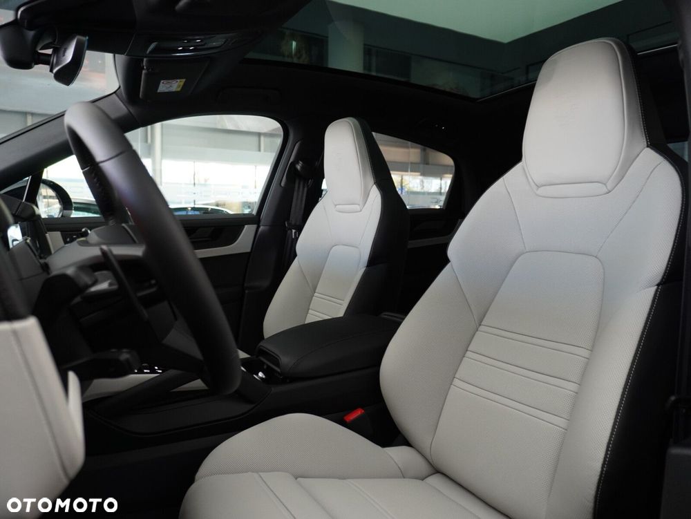 Porsche Cayenne E-Hybrid PHEV Black Edition - 30